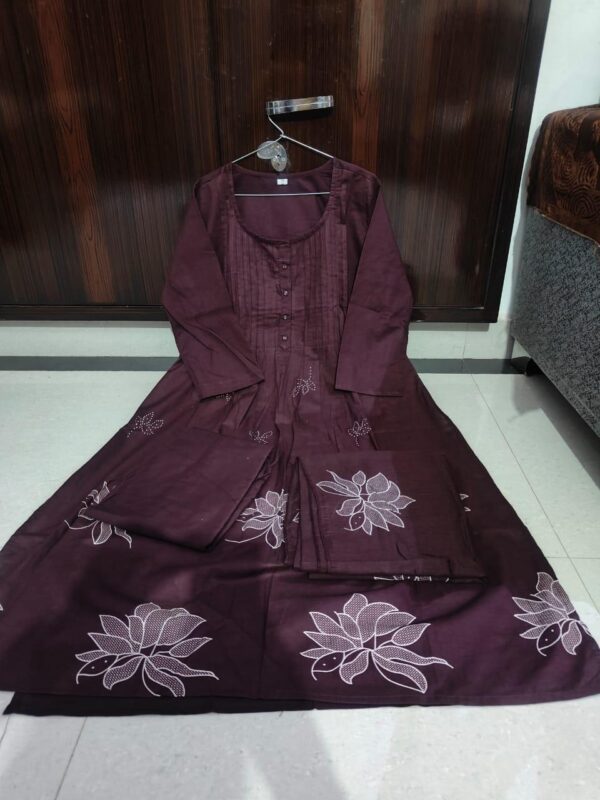 Vishpra Women's printed cotton Kurti - Image 4
