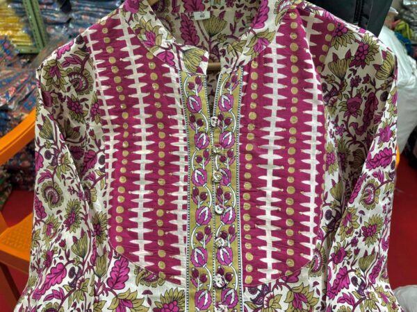 Vishpra Women's Floral Butti Printed Pure Cotton Suit - Image 7